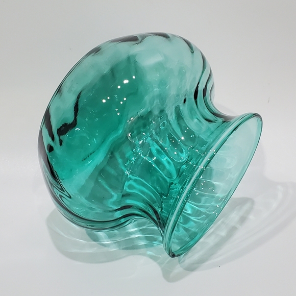 Vntg 5" Peacock Turquoise Optic Swirl Squat Vase - Picture 12 of 13
